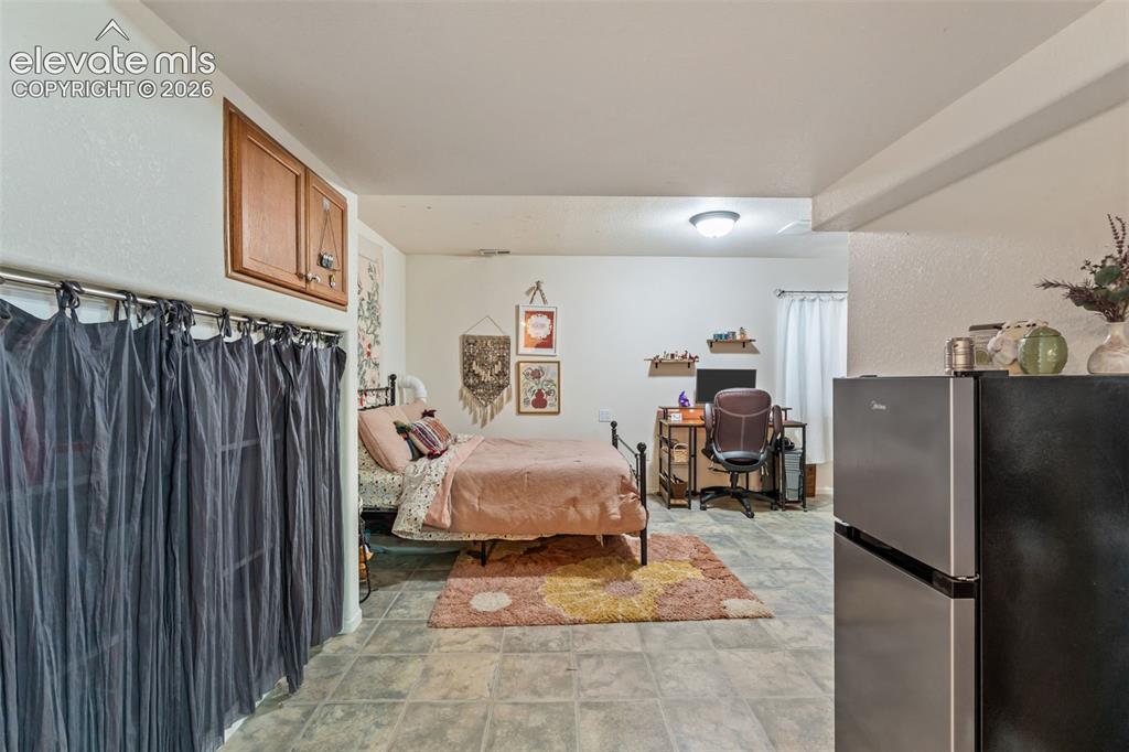 Image 41 of 47: Bedroom