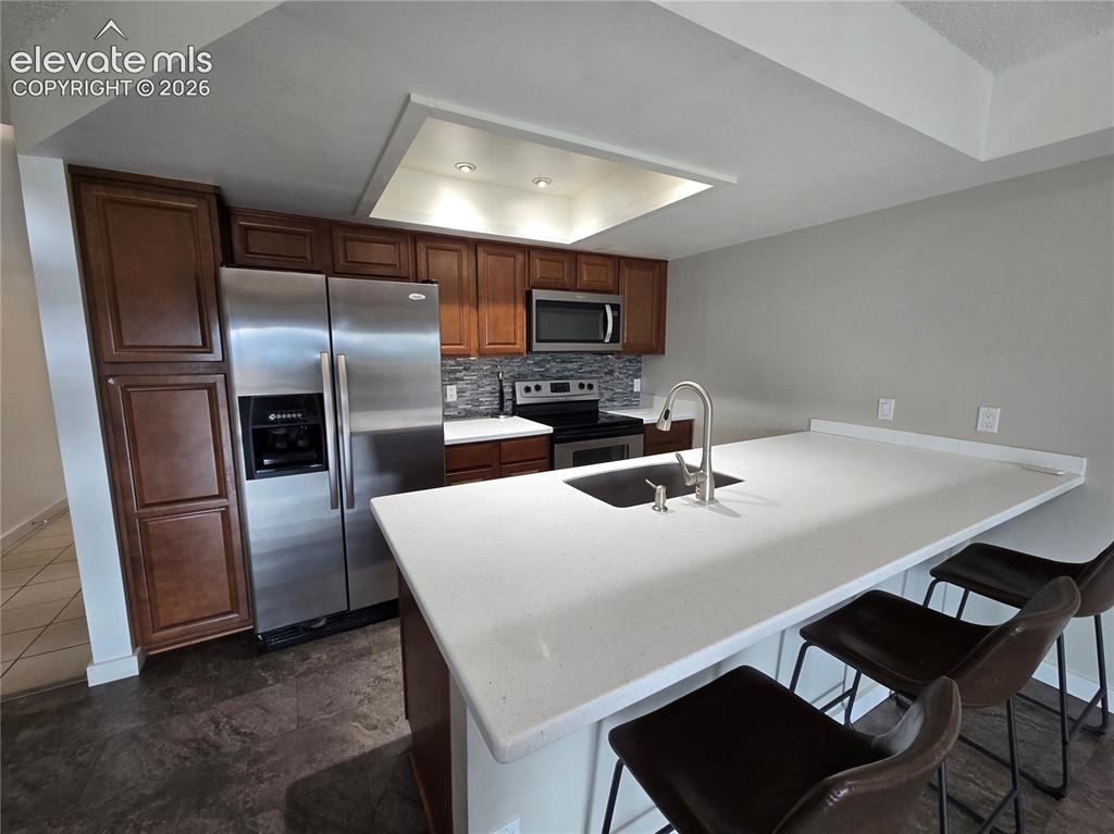 Image 2 of 25: Kitchen