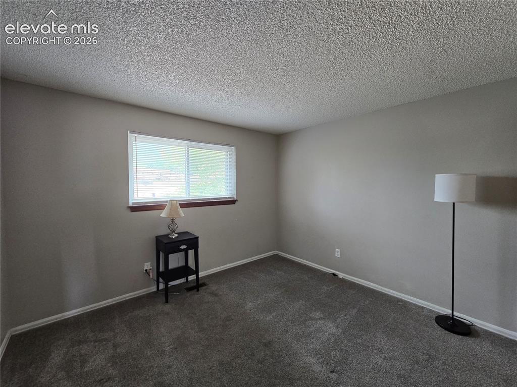 Image 23 of 25: Master Bedroom