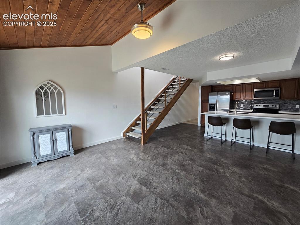 Image 9 of 25: Living Room