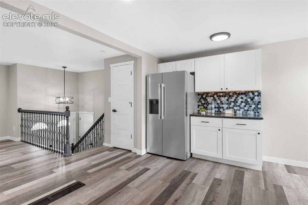 Image 9 of 32: Kitchen