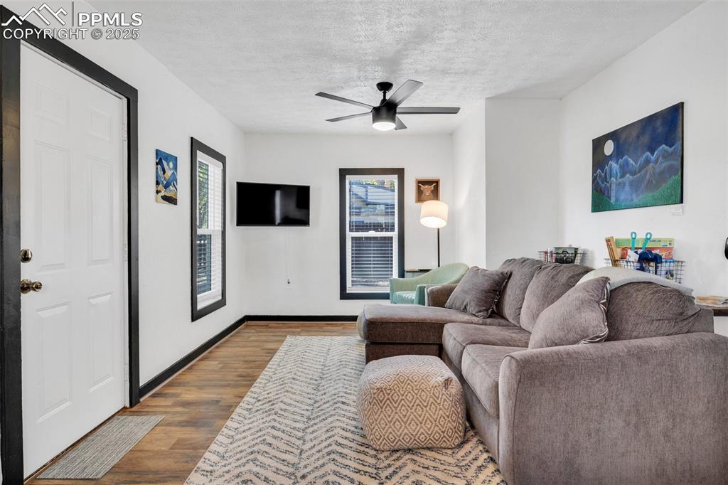 Image 16 of 26: Living Room