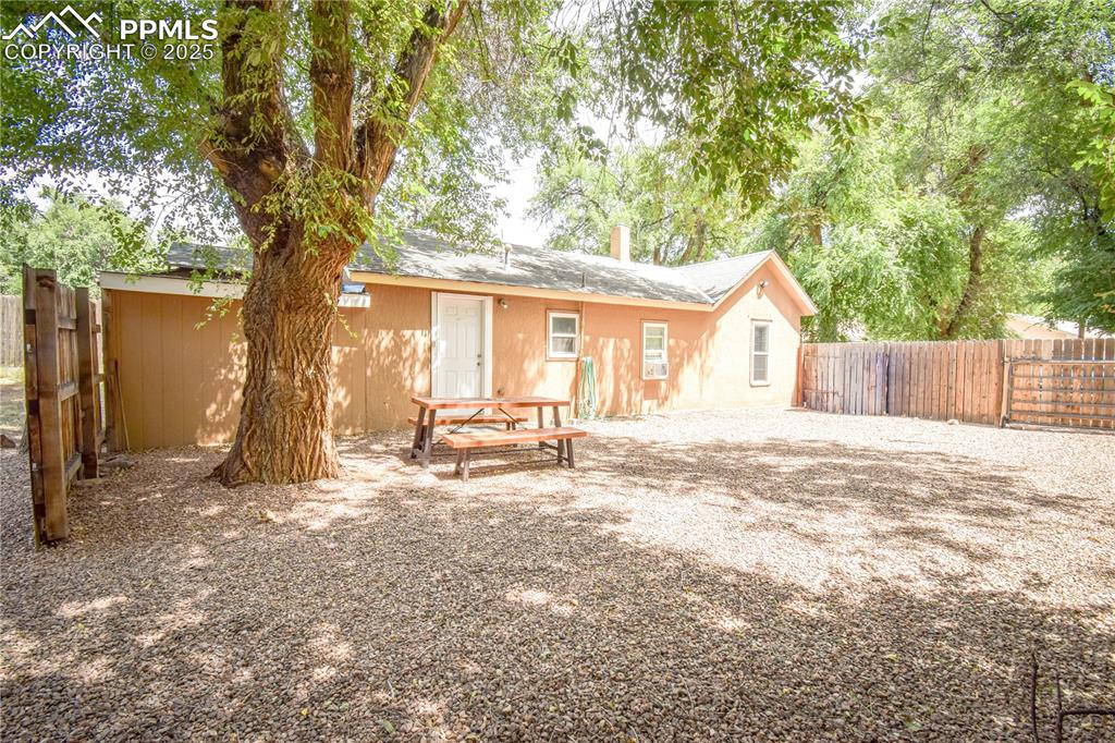 Image 24 of 26: Back of Structure