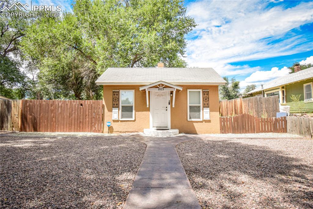 Image 3 of 26: Front of Structure