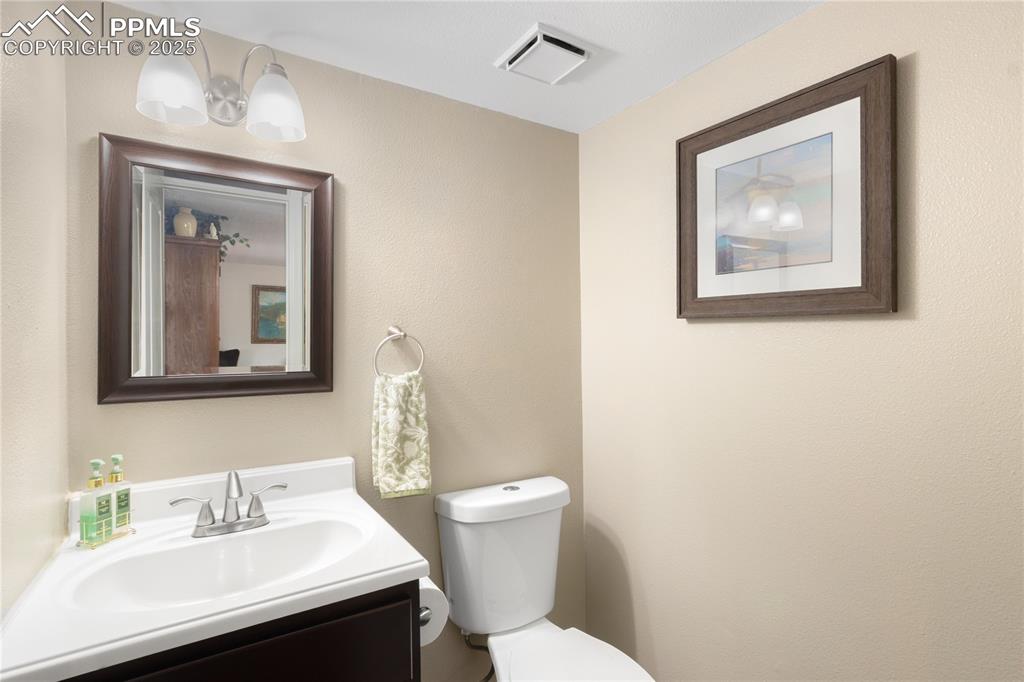 Image 10 of 39: Bathroom