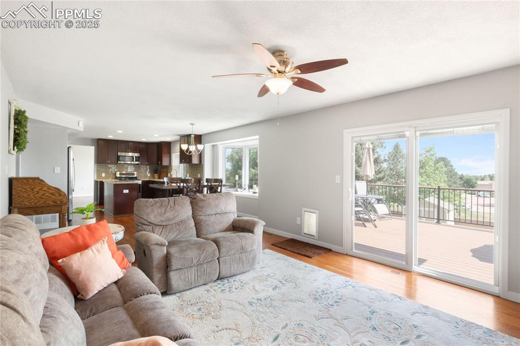 Image 13 of 39: Family Room