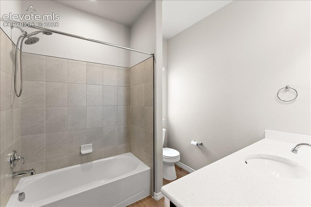 Image 13 of 48: Main level full bath #2