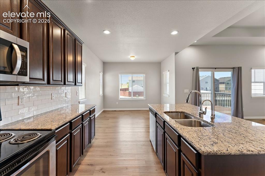 Image 5 of 48: More kitchen