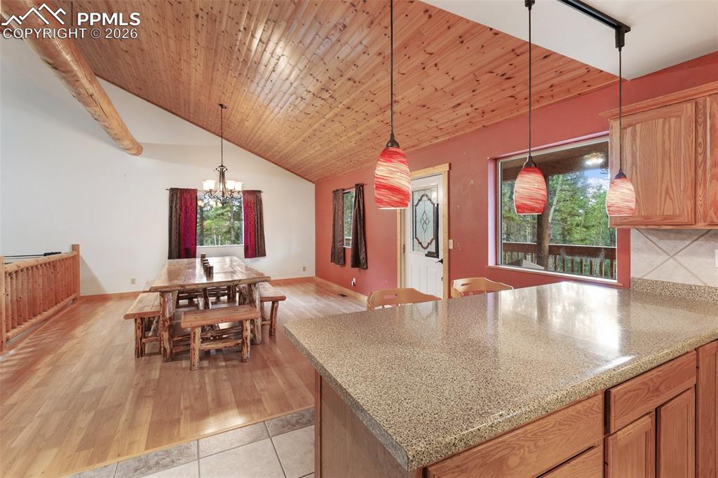 Image 12 of 47: Kitchen