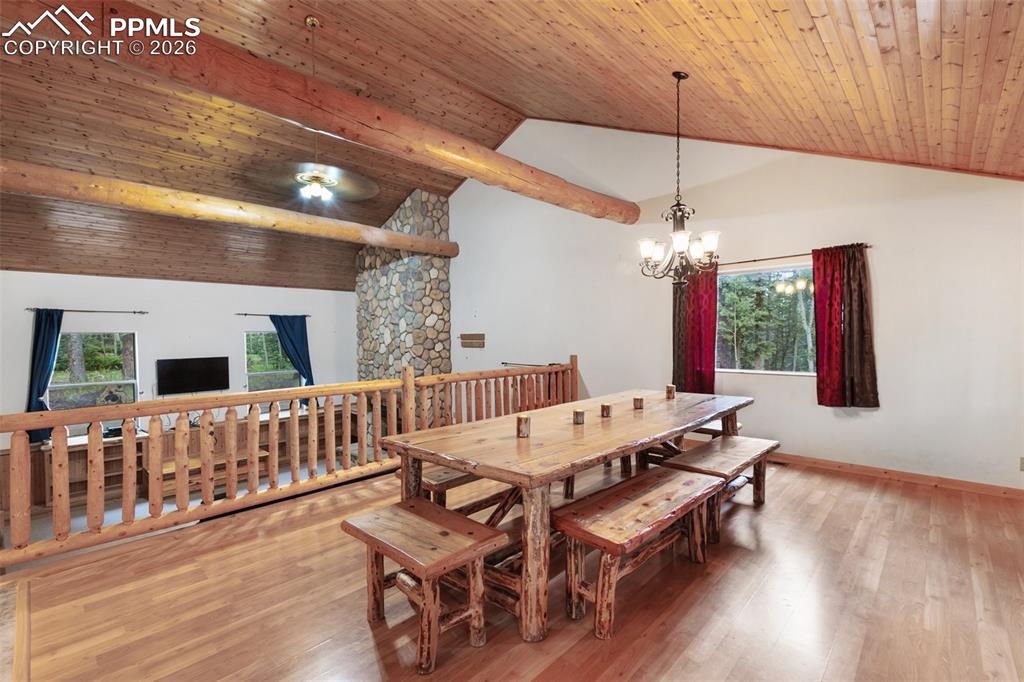 Image 6 of 47: Dining Area