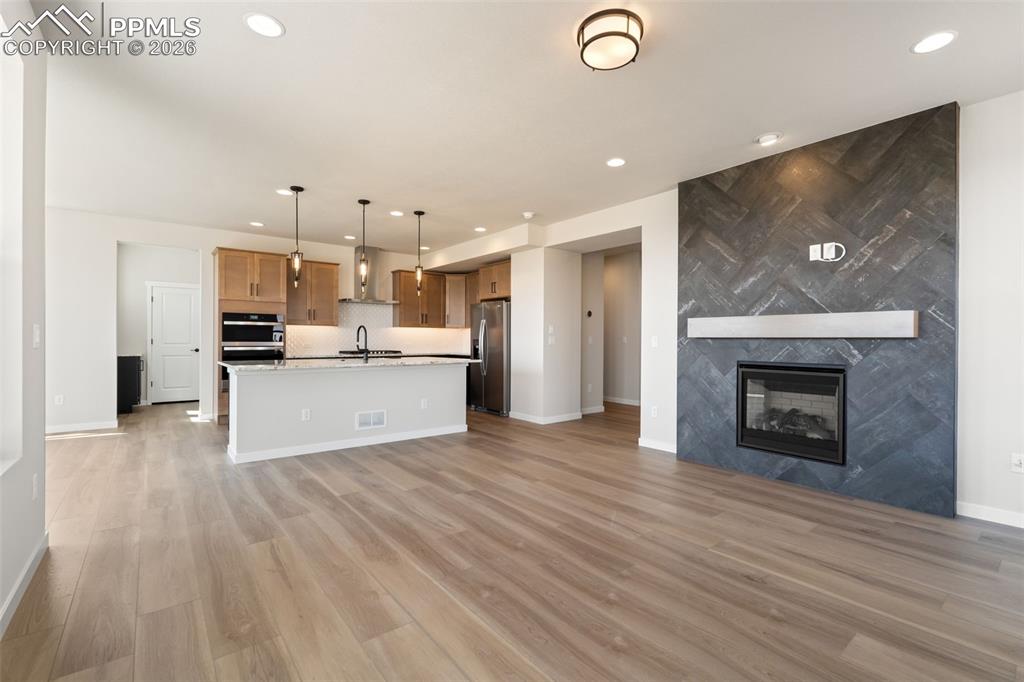 Image 17 of 50: No Description Available