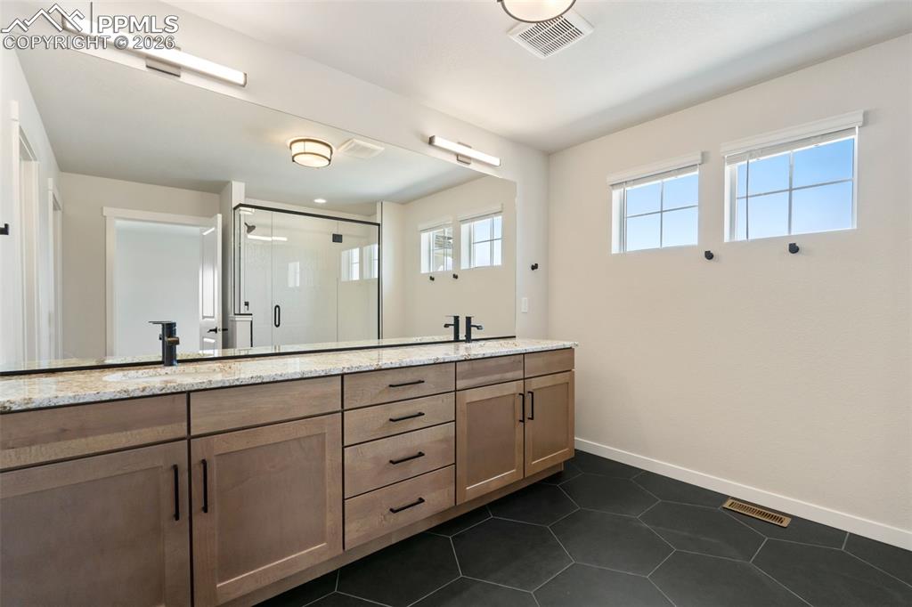 Image 34 of 50: No Description Available