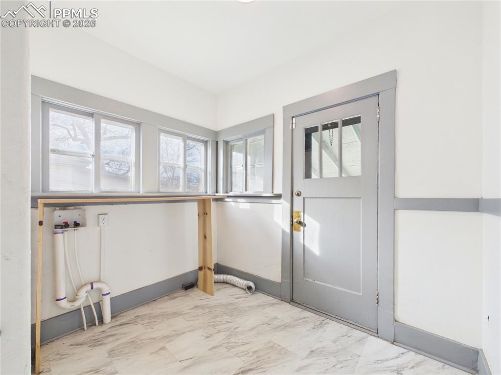 Image 12 of 39: Entry