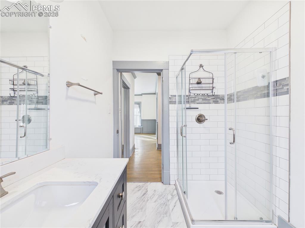 Image 16 of 39: Bathroom