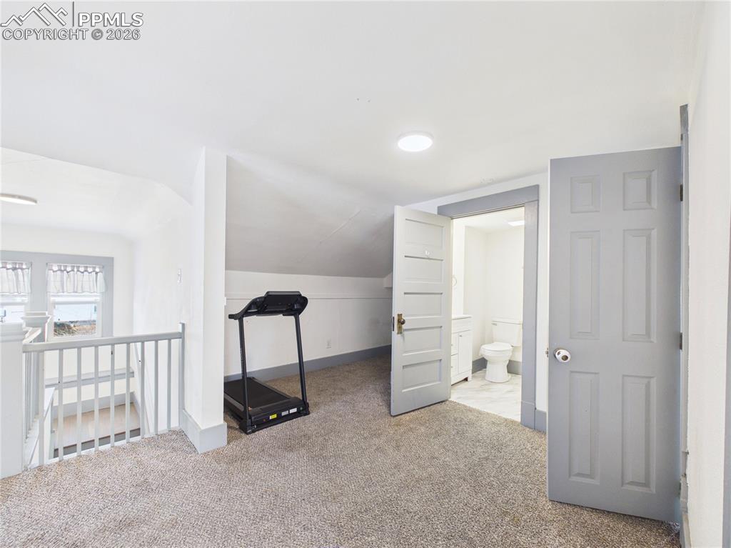 Image 28 of 39: Bonus Room