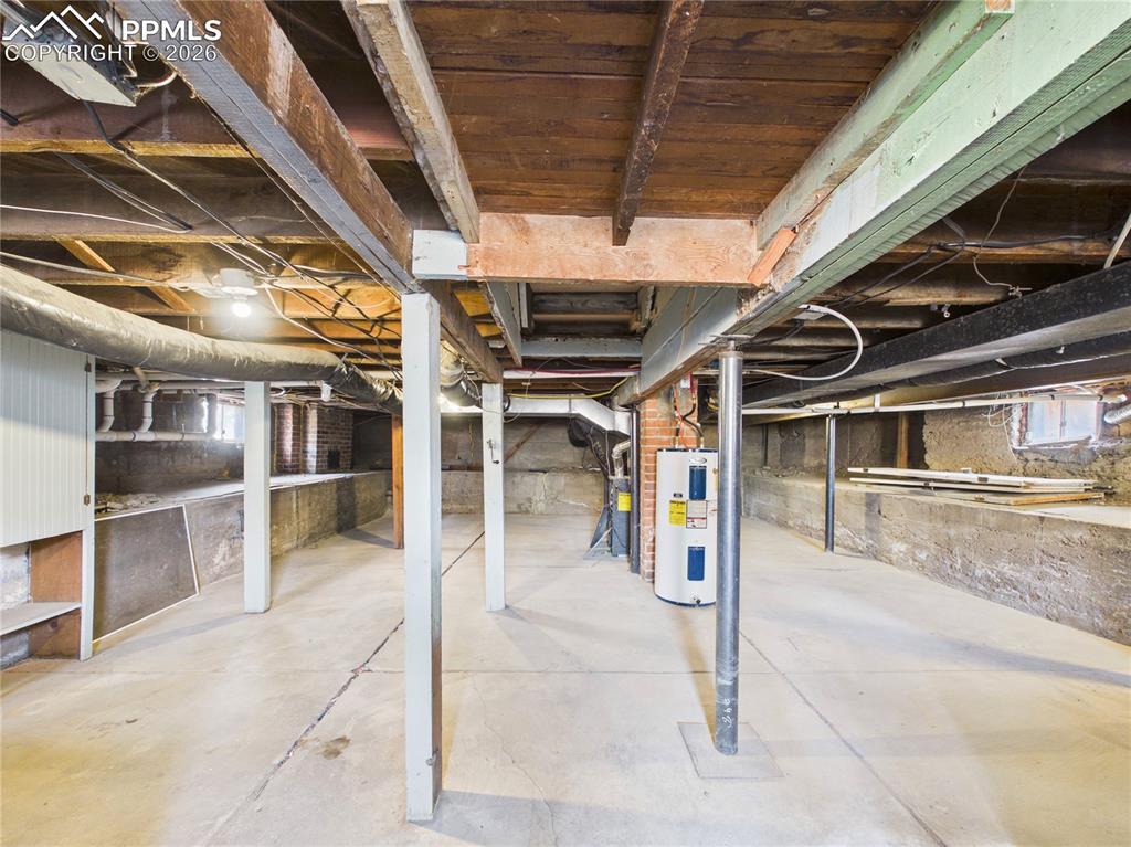 Image 33 of 39: Basement