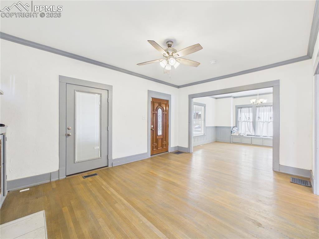 Image 5 of 39: Living Room