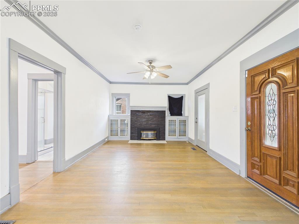 Image 8 of 39: Living Room