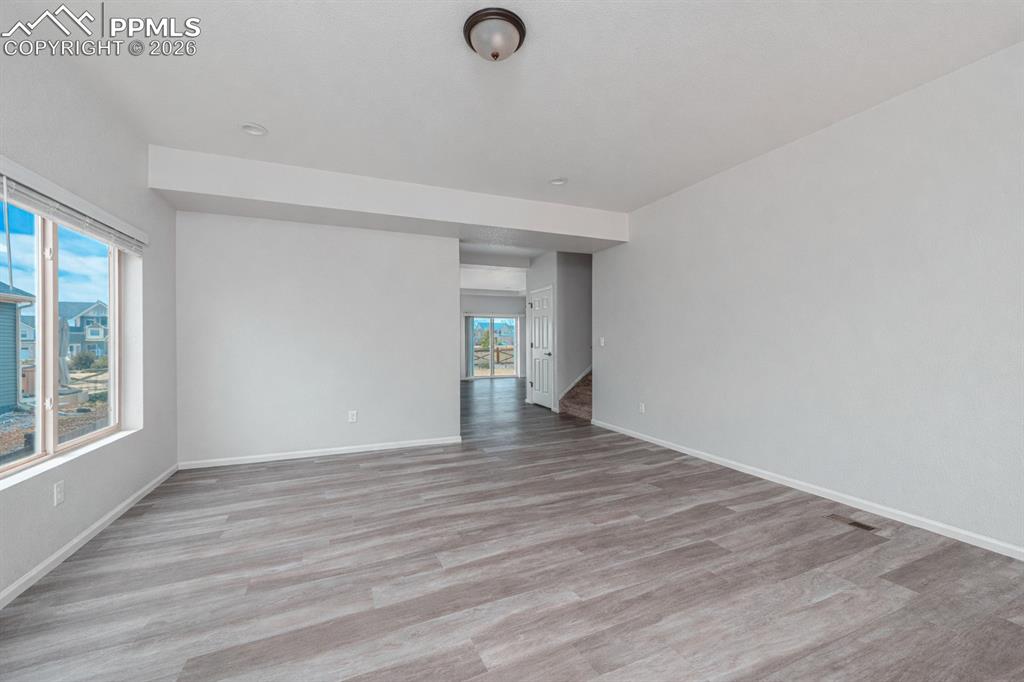 Image 3 of 50: Living Room