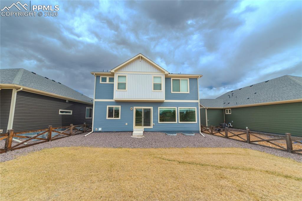 Image 45 of 50: Back of Structure