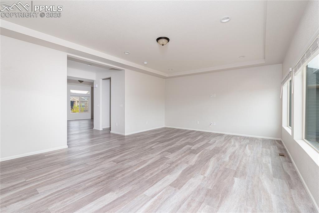 Image 6 of 50: Great Room