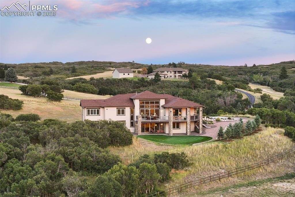 Image 29 of 31: Private setting on 5 acres.