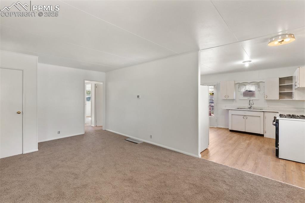 Image 7 of 36: Living Room