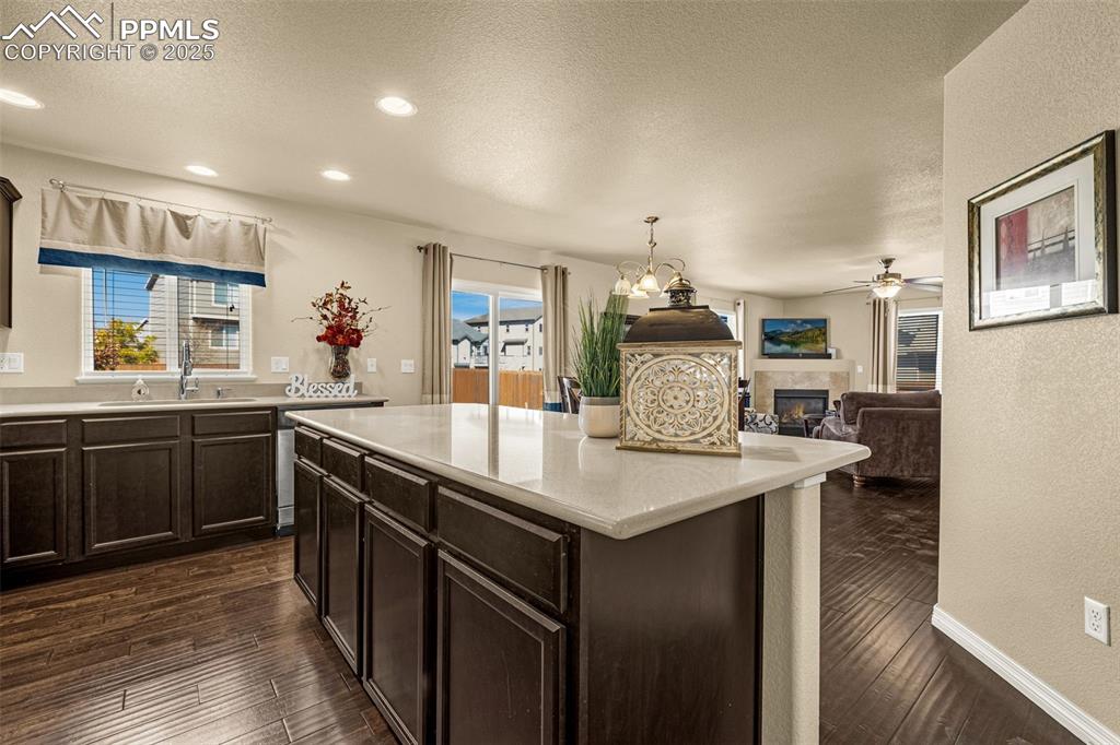 Image 15 of 36: Kitchen