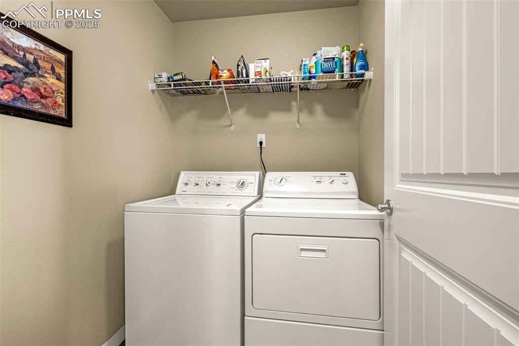 Image 18 of 36: Laundry