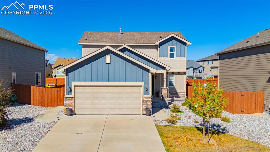 Image 5 of 36: Front of Structure