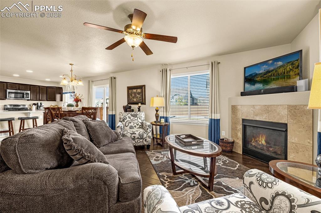 Image 8 of 36: Living Room