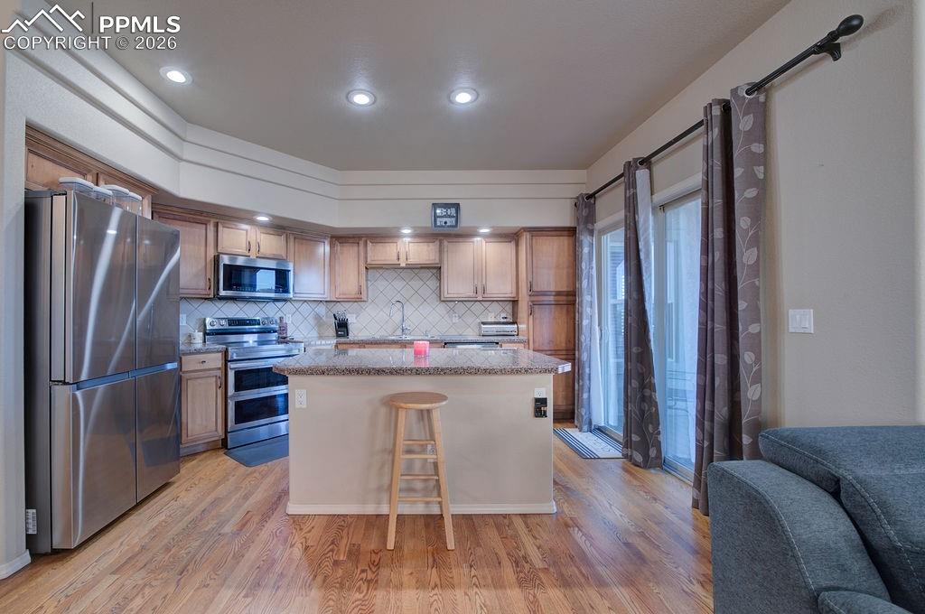 Image 13 of 37: Kitchen