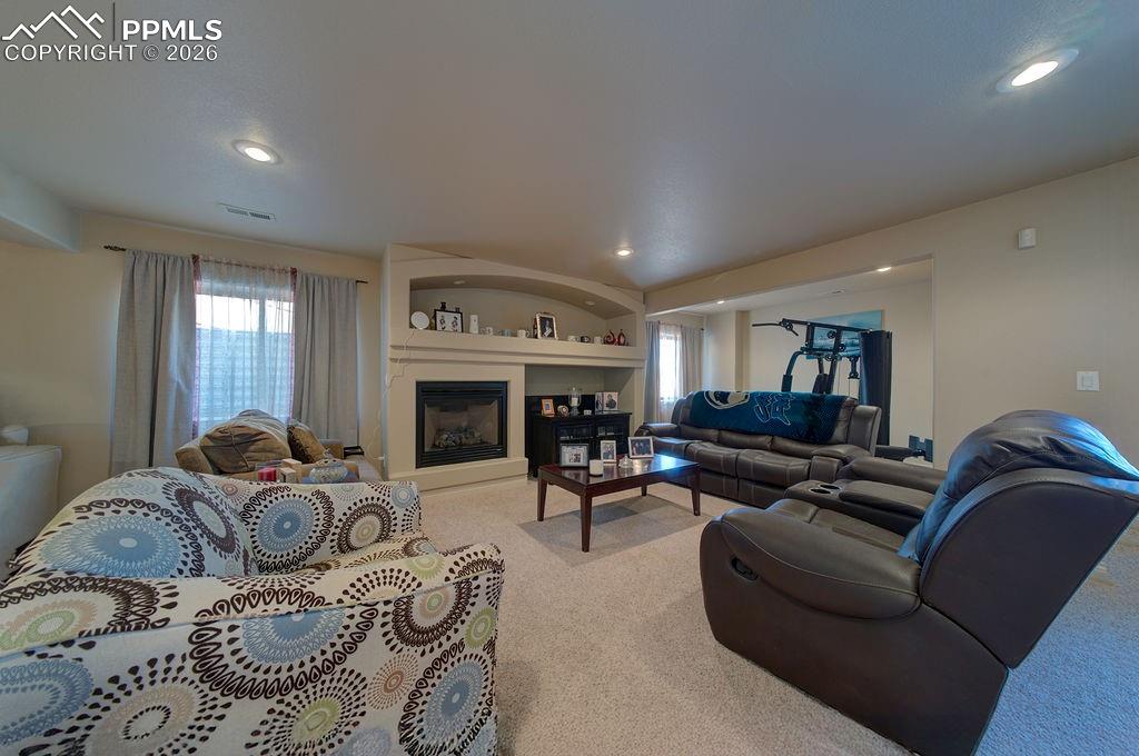 Image 29 of 37: Living Room