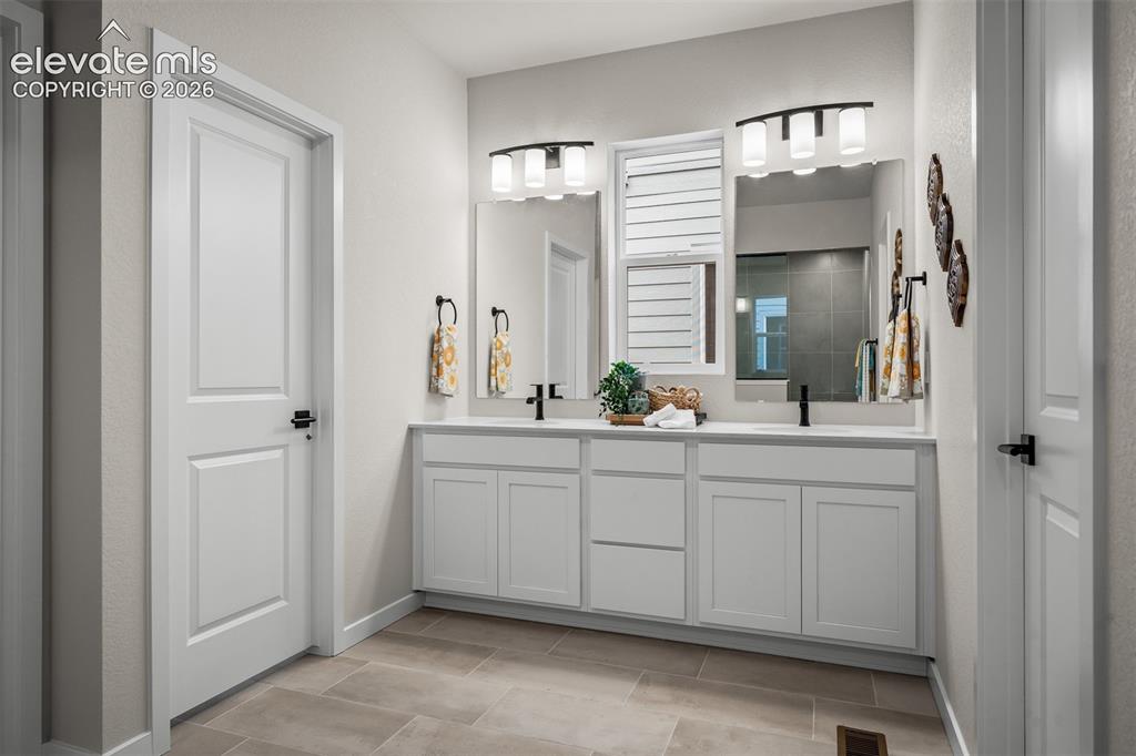 Image 18 of 33: Master Bathroom