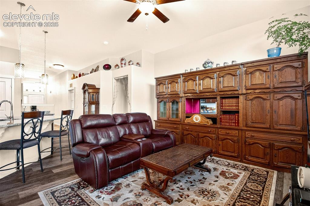 Image 17 of 49: Living Room