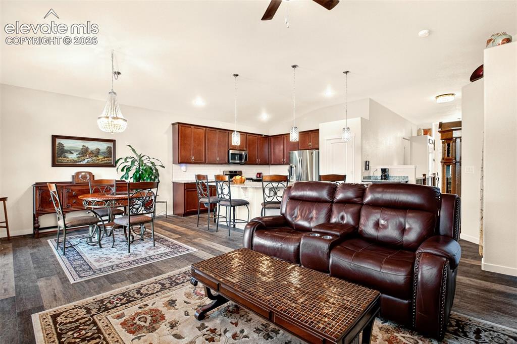 Image 18 of 49: Living Room