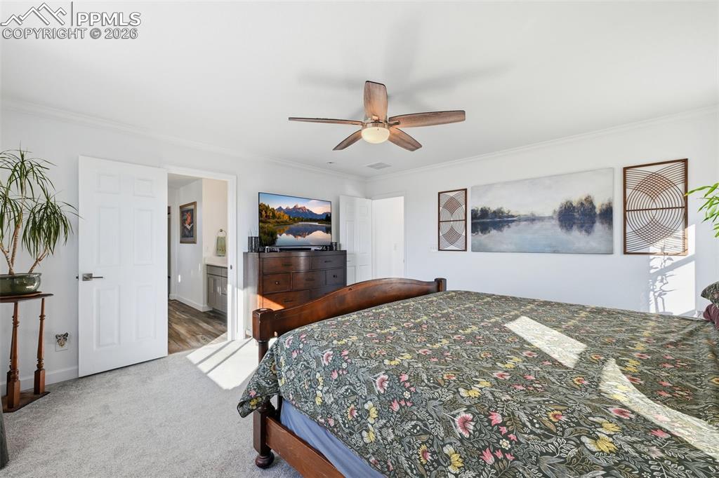 Image 25 of 44: Bedroom