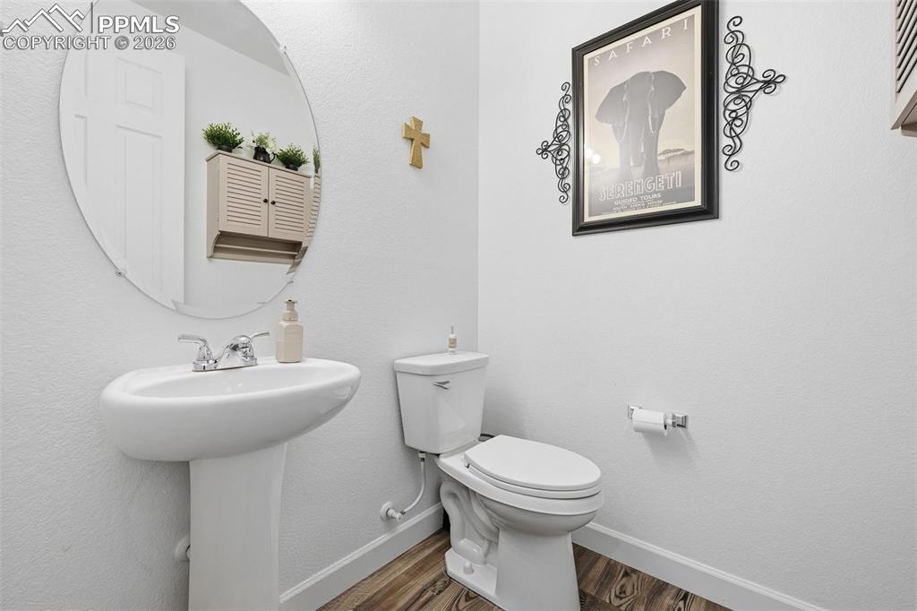 Image 38 of 44: Bathroom