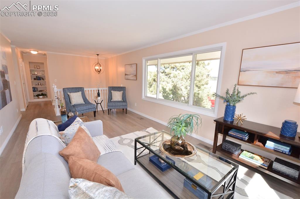 Image 6 of 50: Living Room