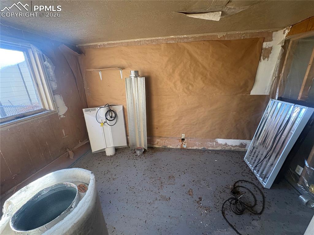 Image 5 of 15: Other