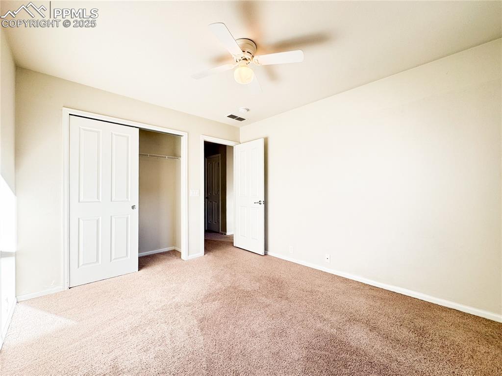 Image 35 of 40: Bedroom