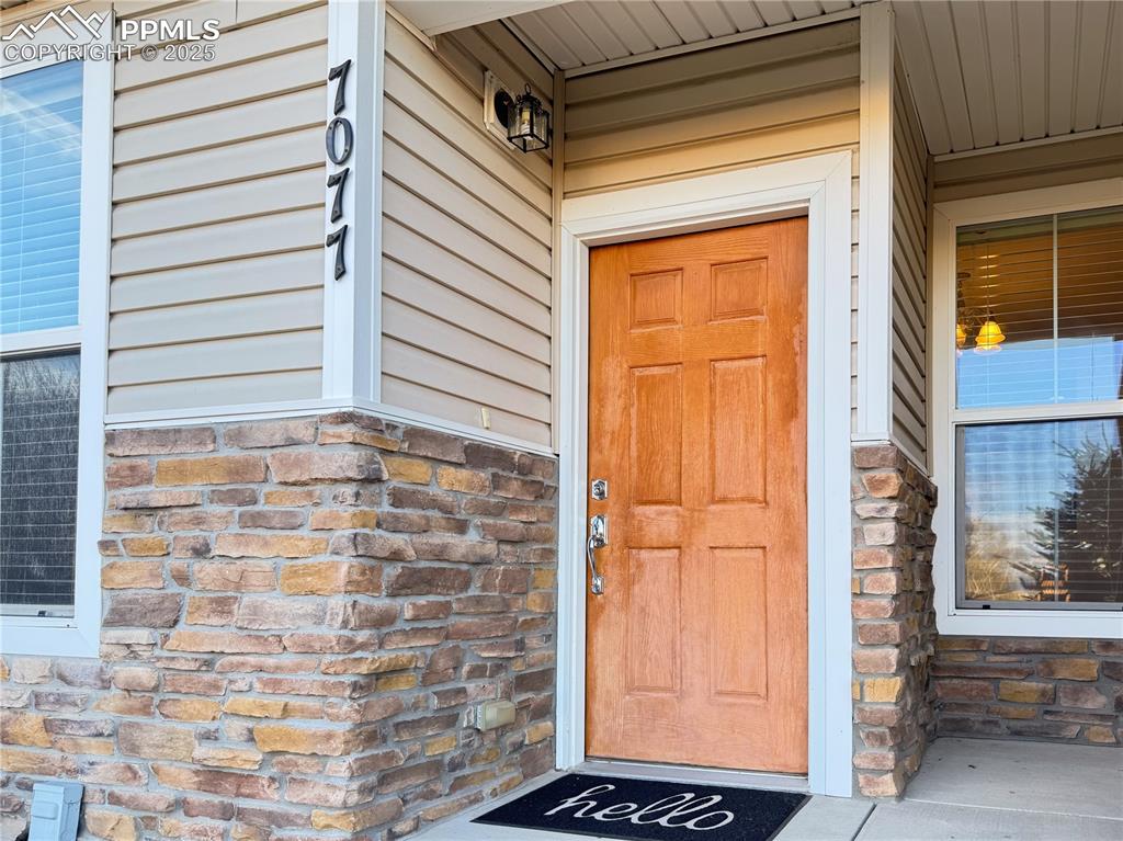 Image 4 of 40: Entry