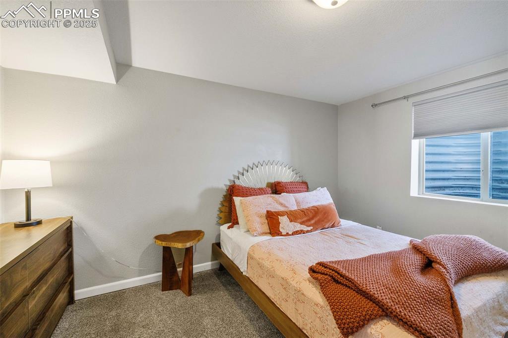 Image 30 of 40: Bedroom