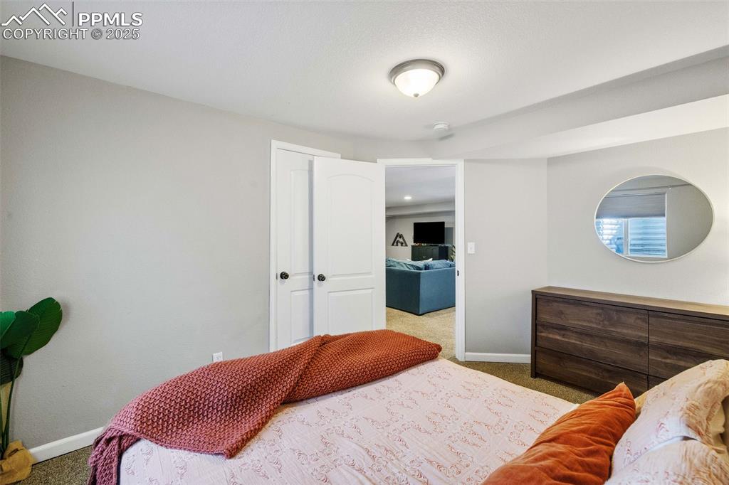 Image 31 of 40: Bedroom