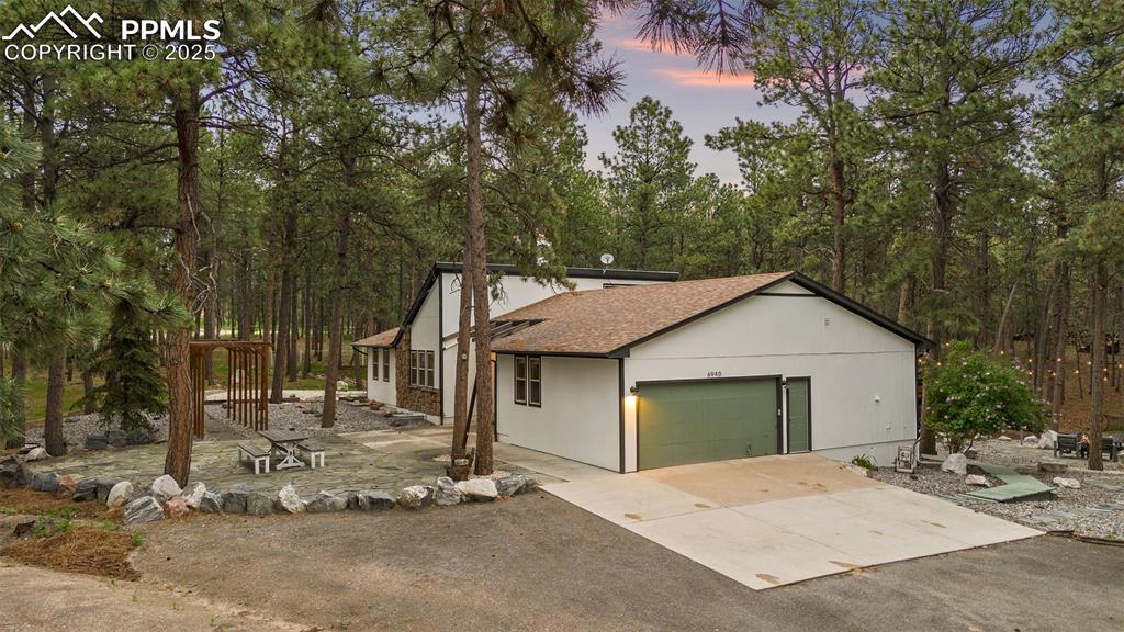 Image 32 of 40: Front of Structure