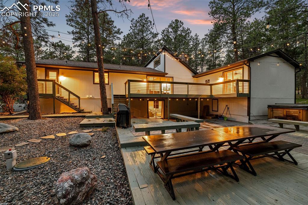 Image 35 of 40: Back of Structure