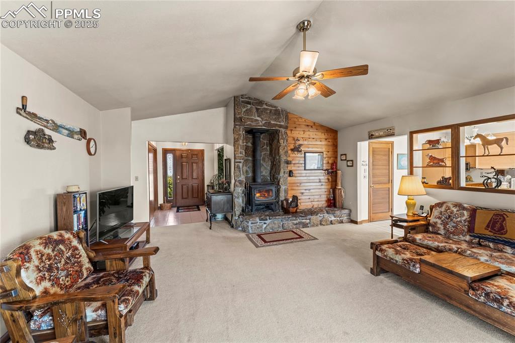 Image 15 of 50: Family Room