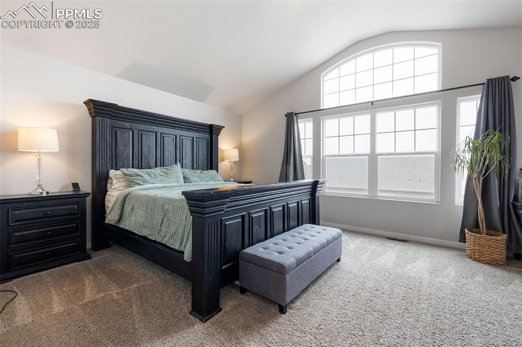 Image 21 of 43: Bedroom