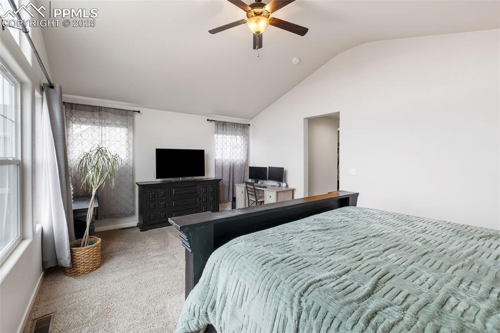 Image 23 of 43: Bedroom