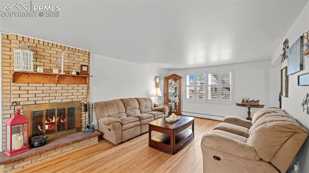 Image 13 of 45: Living Room